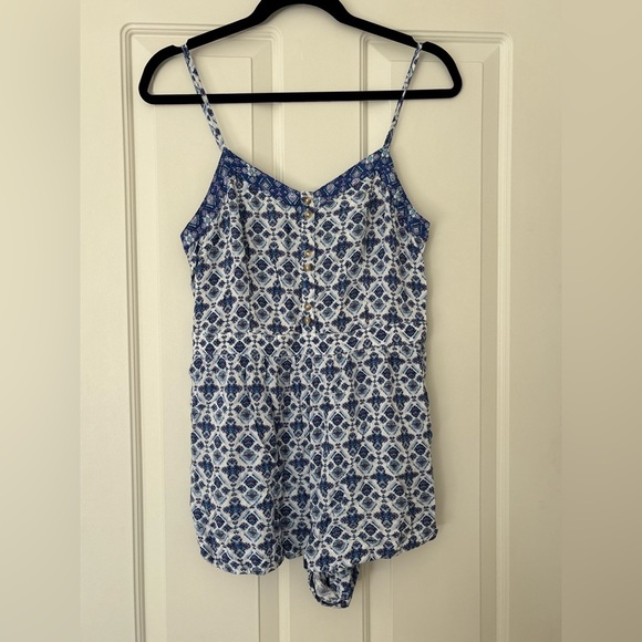 American Eagle Blue and White Romper - Picture 3 of 5